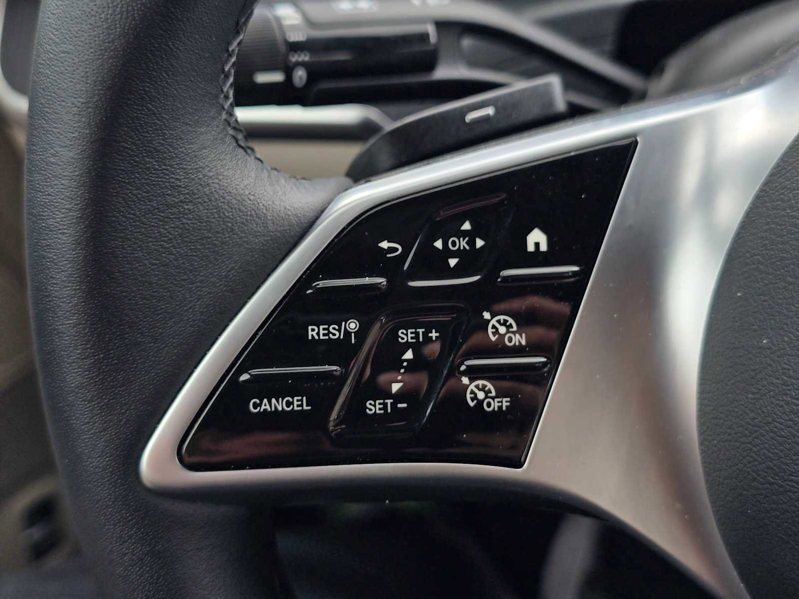 Used 2026 Mercedes-Benz C 300 Sedan image 32