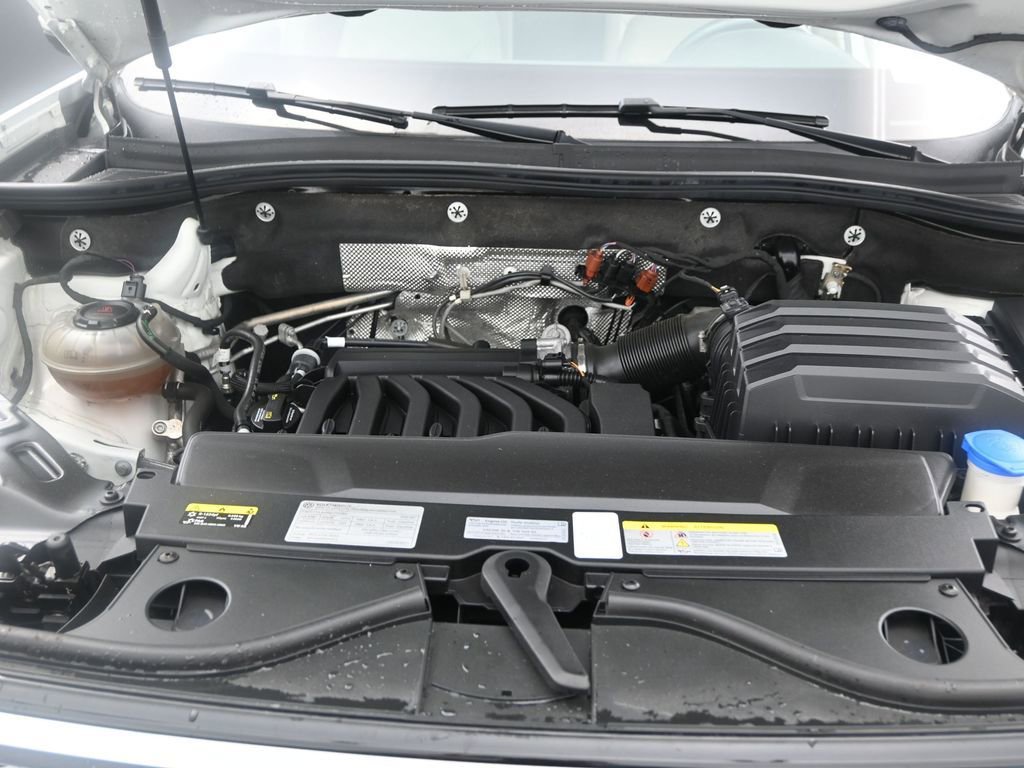 Used 2021 Volkswagen Atlas SEL R-Line image 14