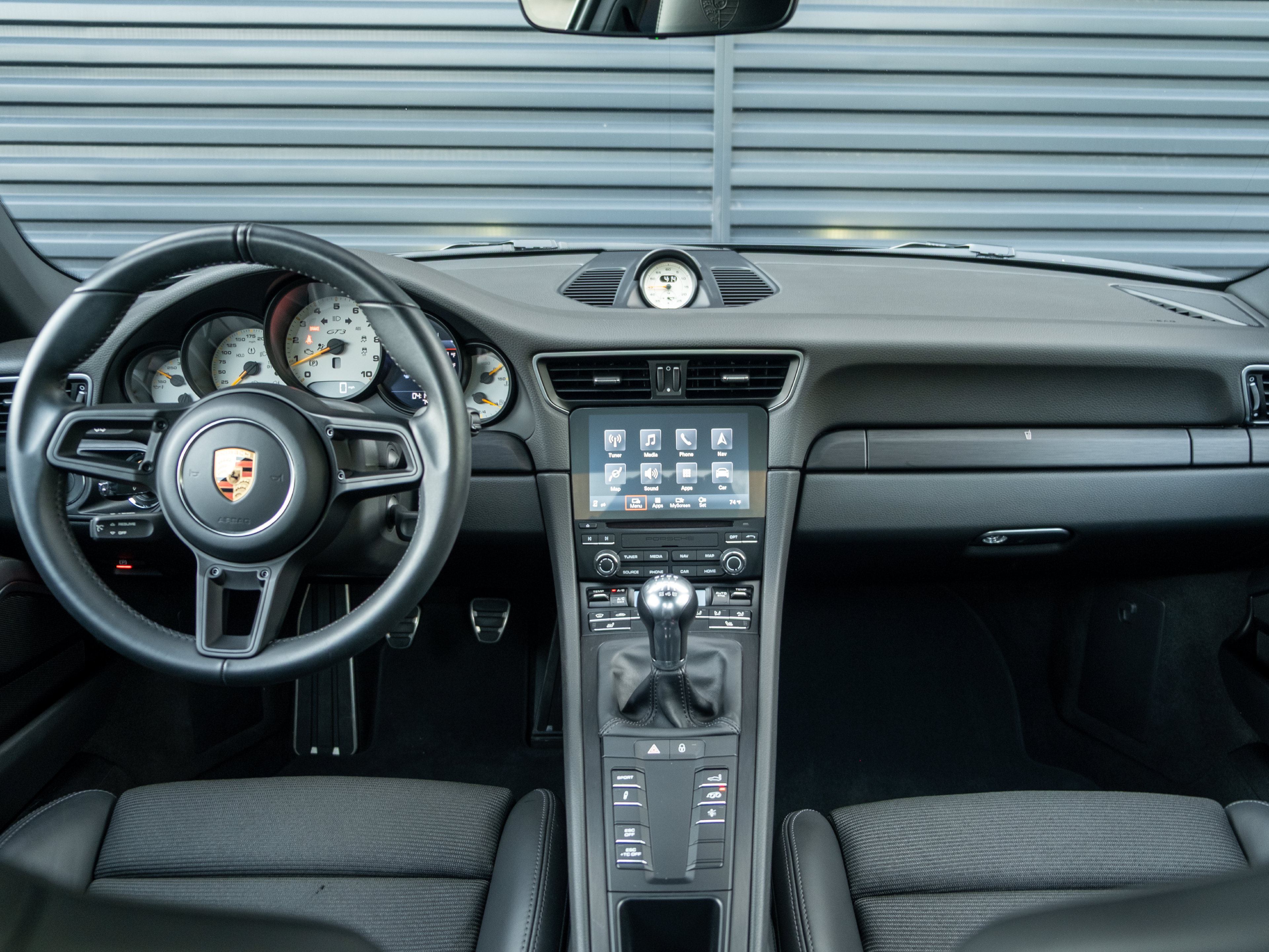 Certified 2018 Porsche 911 GT3 RWD image 6