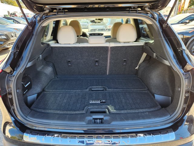 Certified 2020 Nissan Rogue Sport SV w/ All-Weather Package FWD image 18