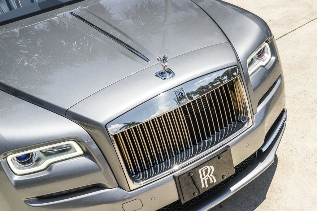 Used 2019 Rolls-Royce Dawn RWD image 13