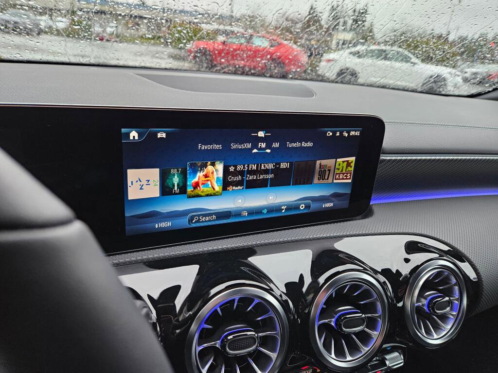 Used 2024 Mercedes-Benz CLA 250 4MATIC image 30