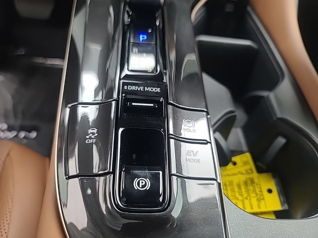Used 2026 Toyota Crown Signia w/ Advanced Technology Package AWD/4WD image 38