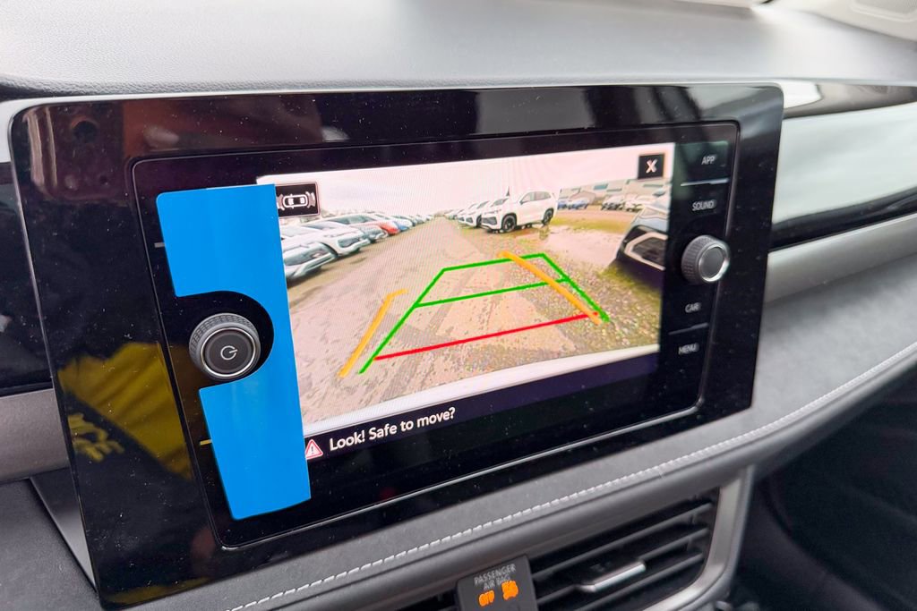 New 2026 Volkswagen Taos SE image 19