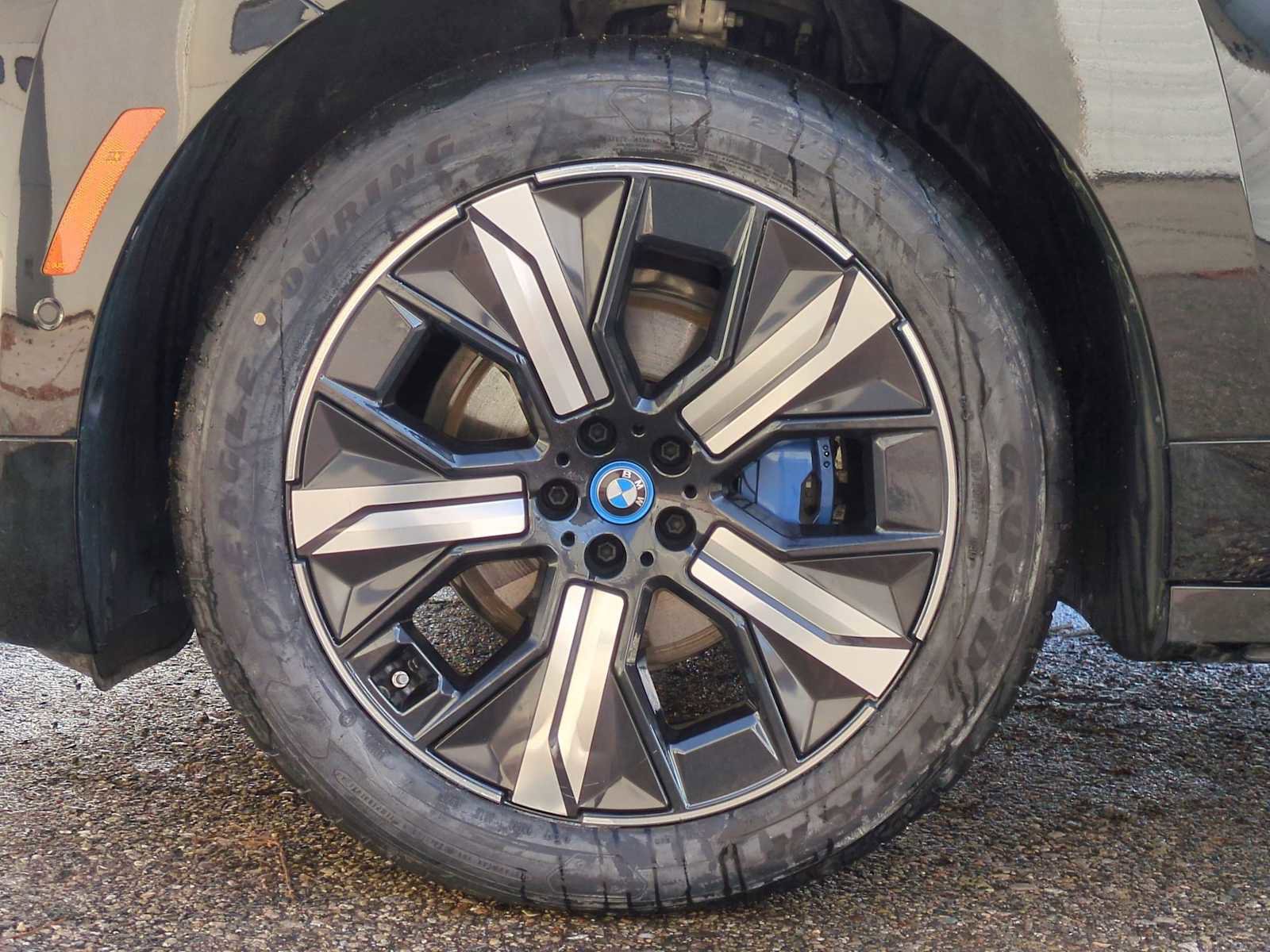 New 2025 BMW iX xDrive50 image 14