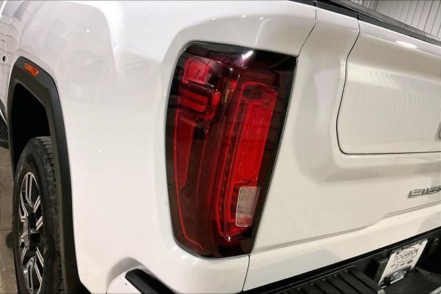 Used 2023 GMC Sierra 2500 AT4 w/ AT4 Preferred Package image 8