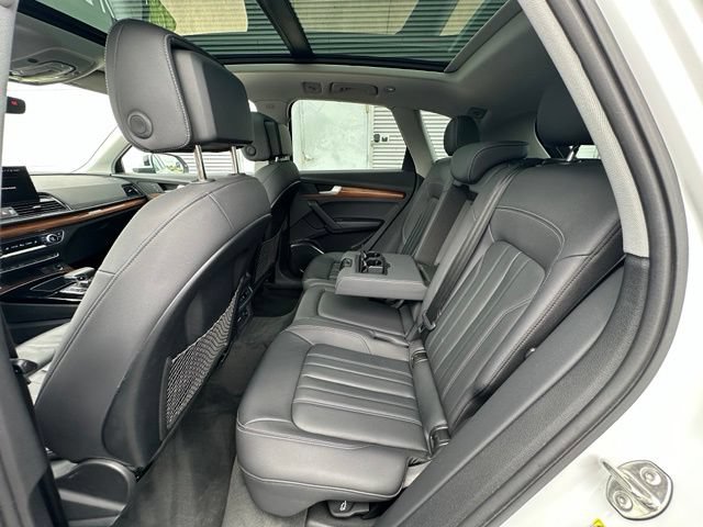 Used 2023 Audi Q5 2.0T Premium w/ Convenience Package AWD/4WD image 32