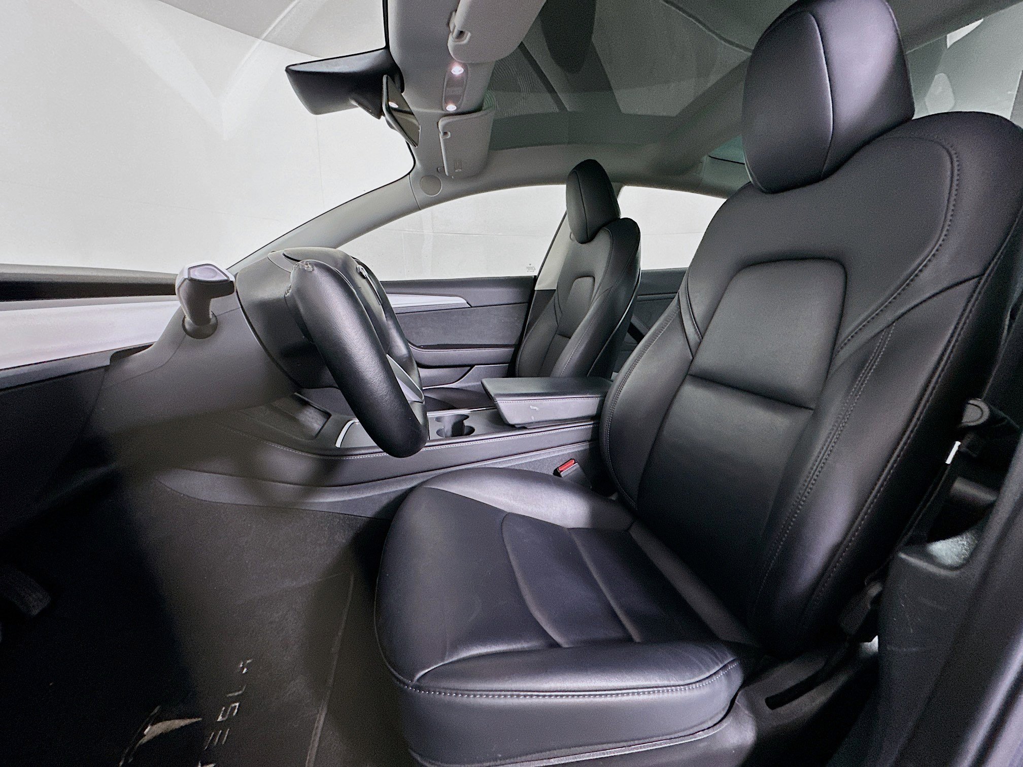 Used 2023 Tesla Model 3 Standard Range image 13