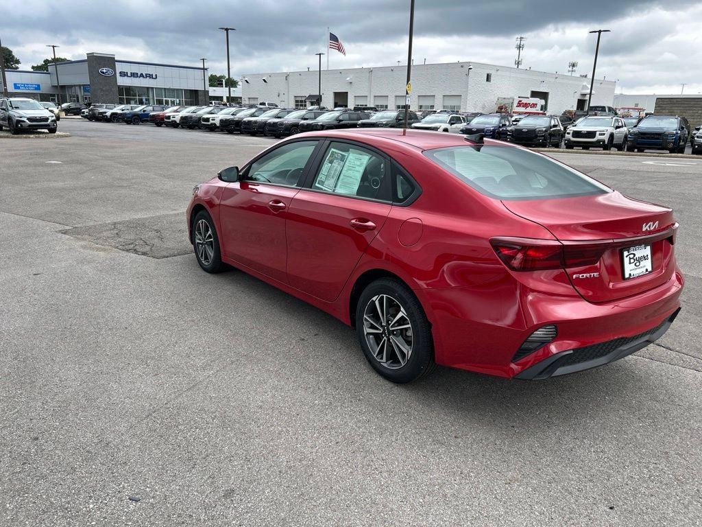 Used 2024 Kia Forte LXS w/ LXS Technology Package FWD image 6