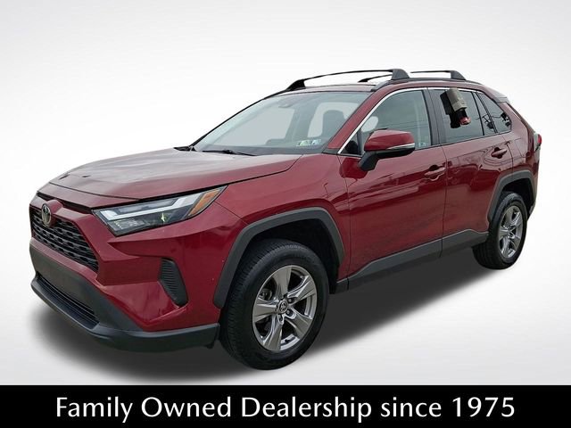 Used 2022 Toyota RAV4 XLE w/ Convenience Package AWD/4WD image 3