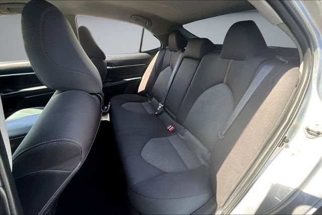 Used 2019 Toyota Camry LE image 21