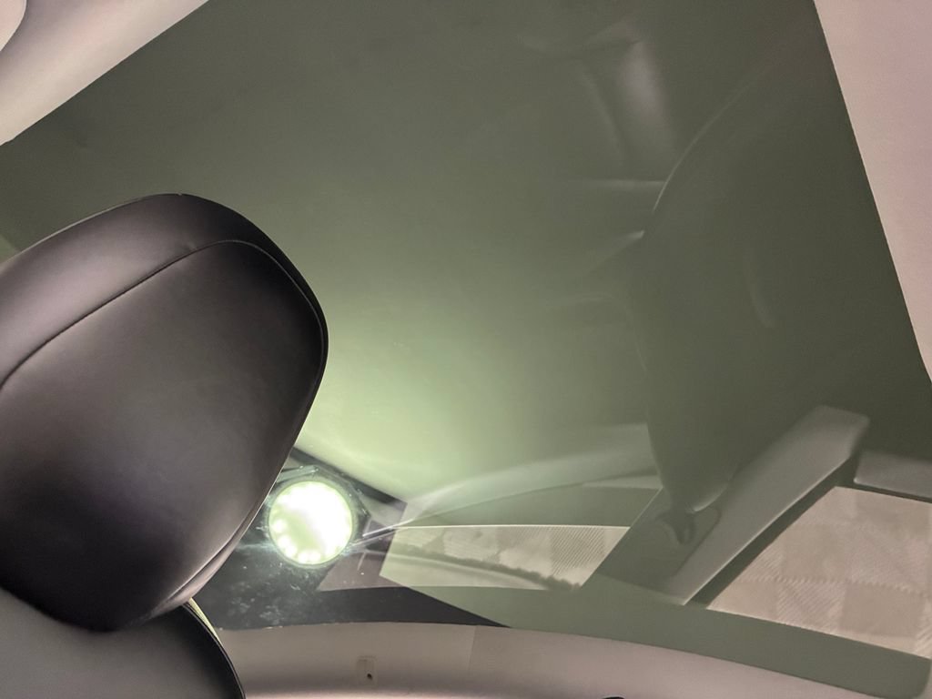 Used 2020 Tesla Model Y Long Range AWD/4WD image 28