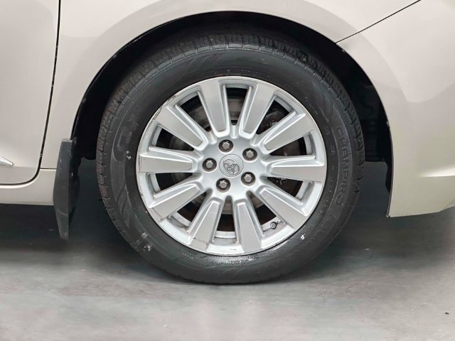 Used 2017 Toyota Sienna Limited Premium w/ Protection Package AWD/4WD image 18