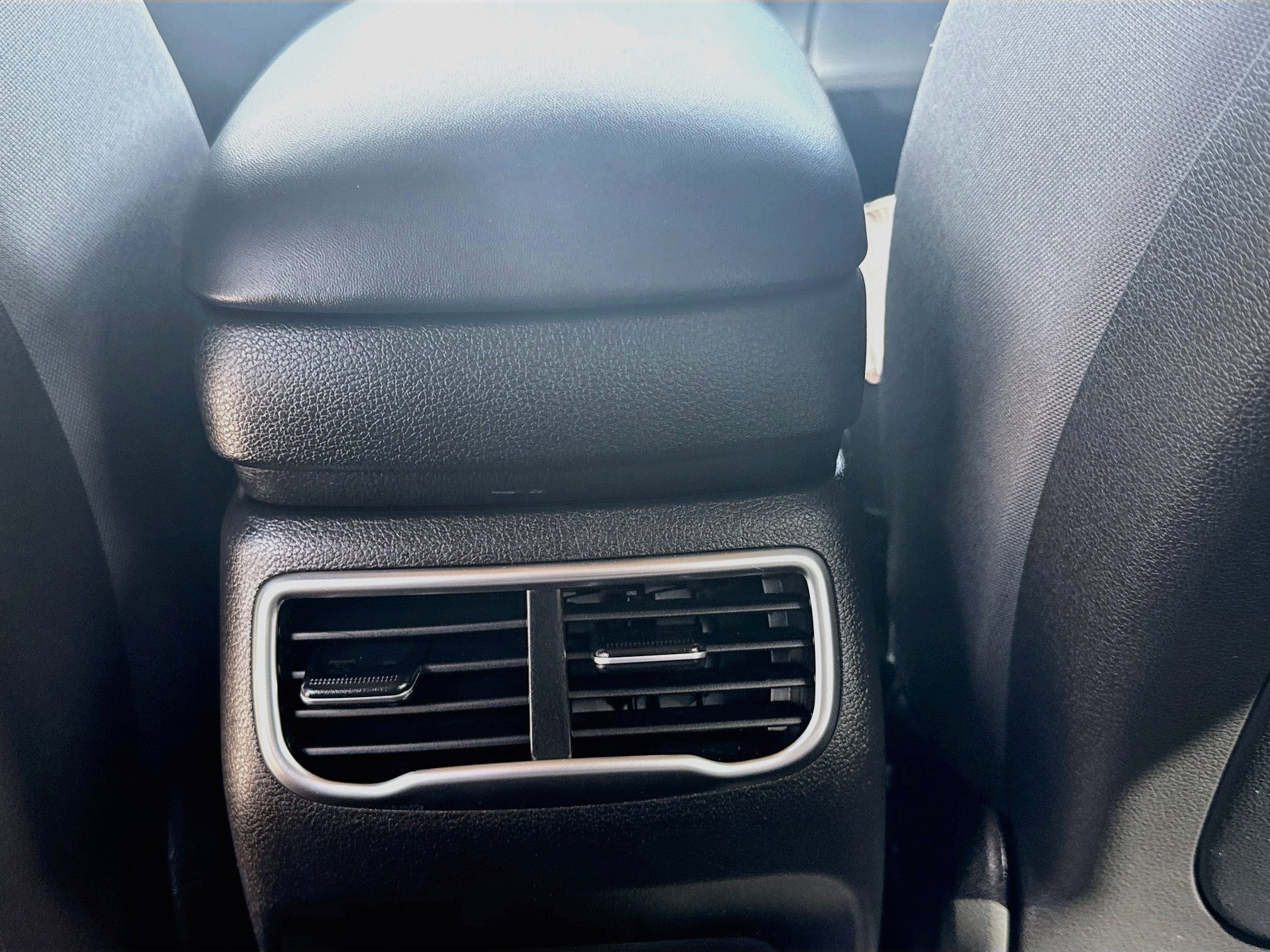 Used 2023 Hyundai Santa Fe SEL FWD image 20