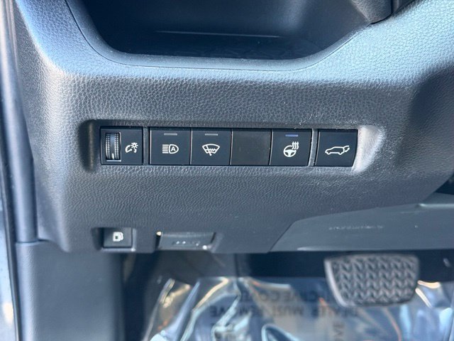 Certified 2021 Toyota RAV4 XLE Premium AWD/4WD image 26