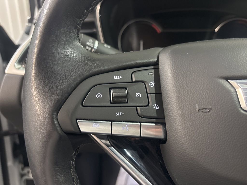 Certified 2025 Cadillac XT6 Premium Luxury image 35