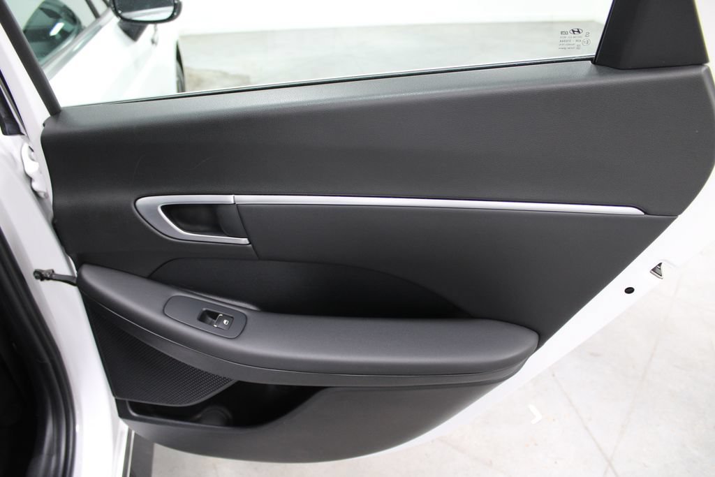 Used 2025 Hyundai Sonata SEL FWD image 28