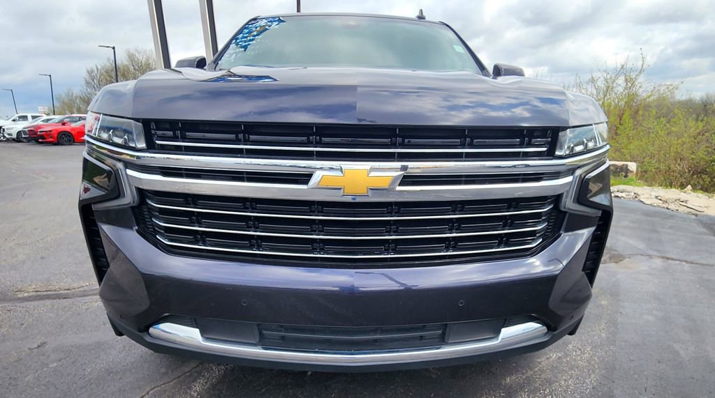 Used 2022 Chevrolet Suburban LT AWD/4WD image 15