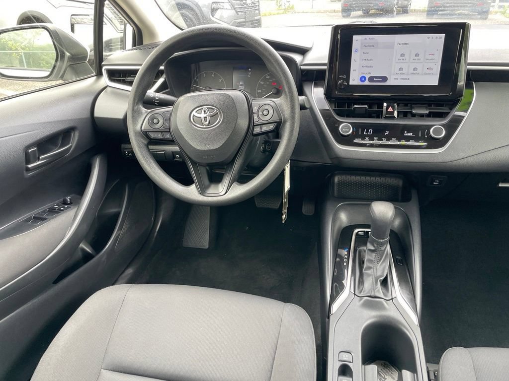Used 2023 Toyota Corolla LE AWD/4WD image 9