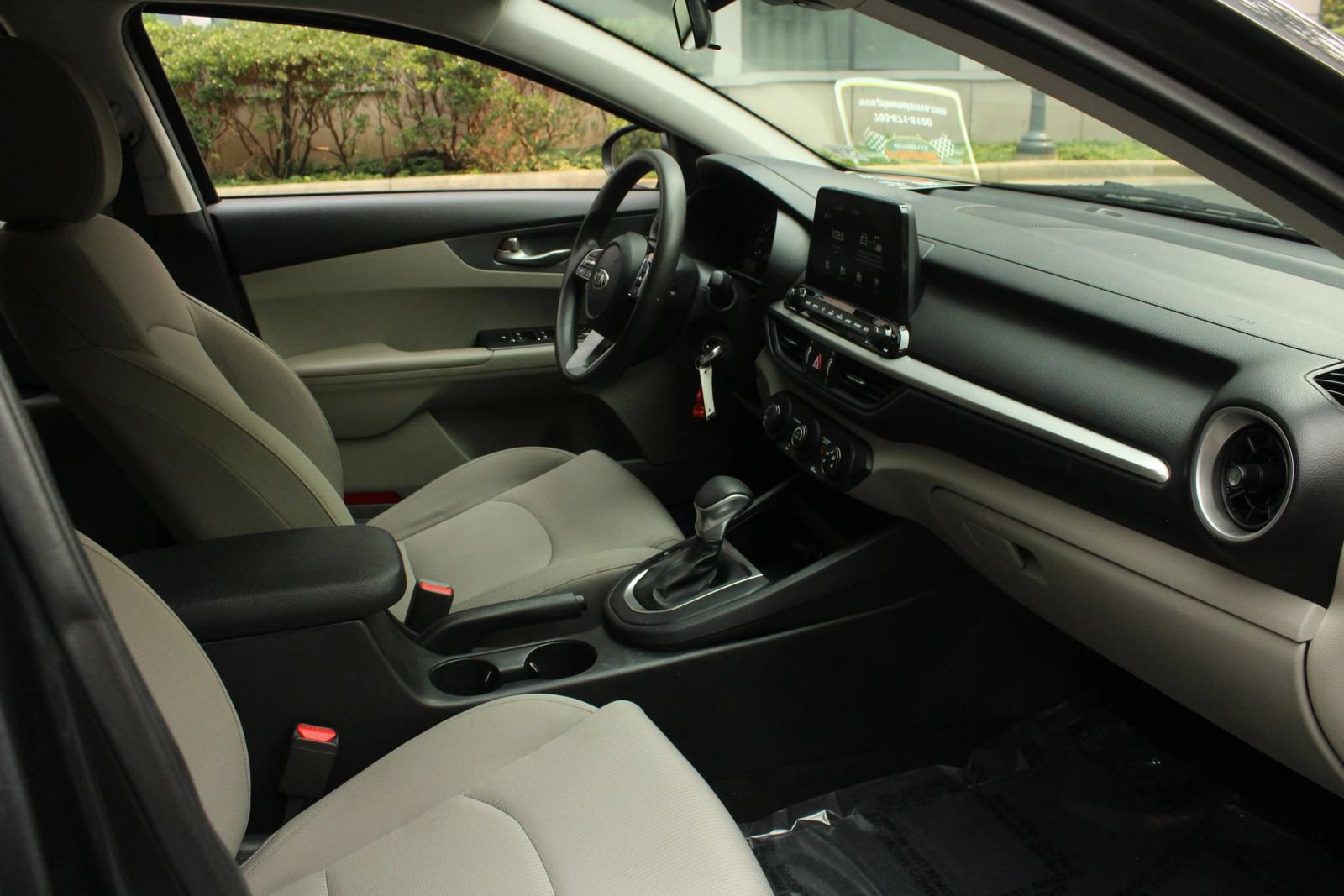Used 2020 Kia Forte LXS FWD image 26