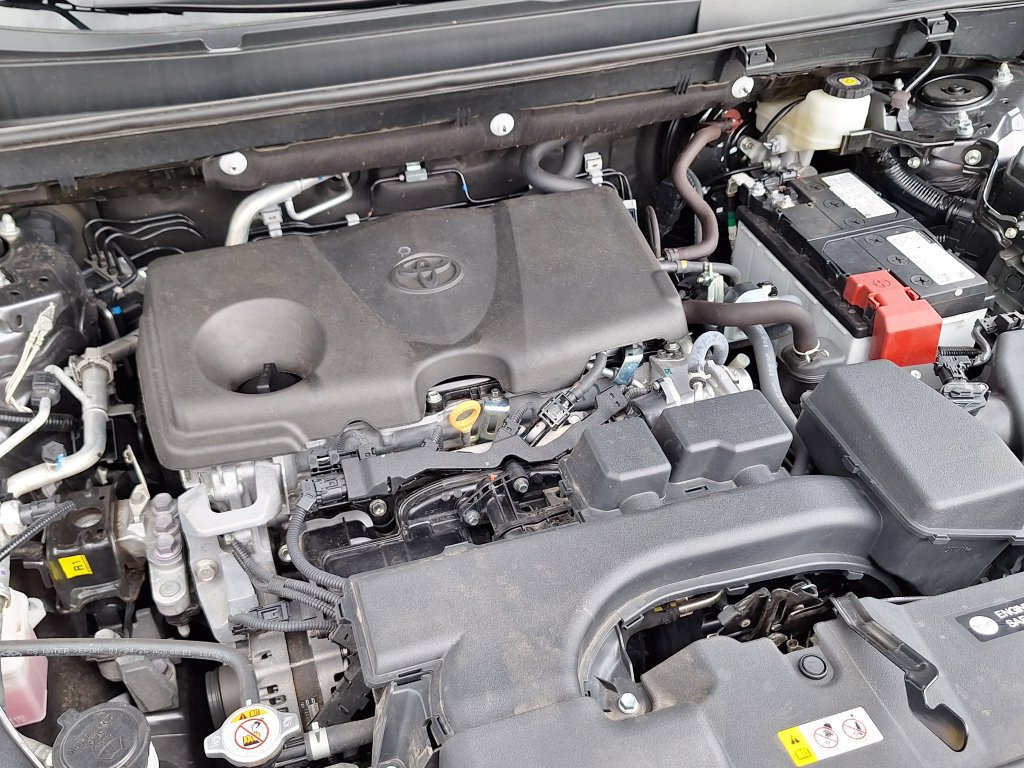 Used 2025 Toyota RAV4 XLE FWD image 27