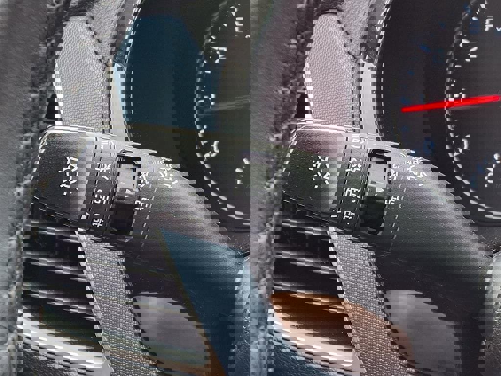 Used 2023 Kia Seltos S w/ Navigation Package image 15