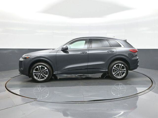 Certified 2025 Audi Q5 Premium w/ Convenience Package AWD/4WD image 4