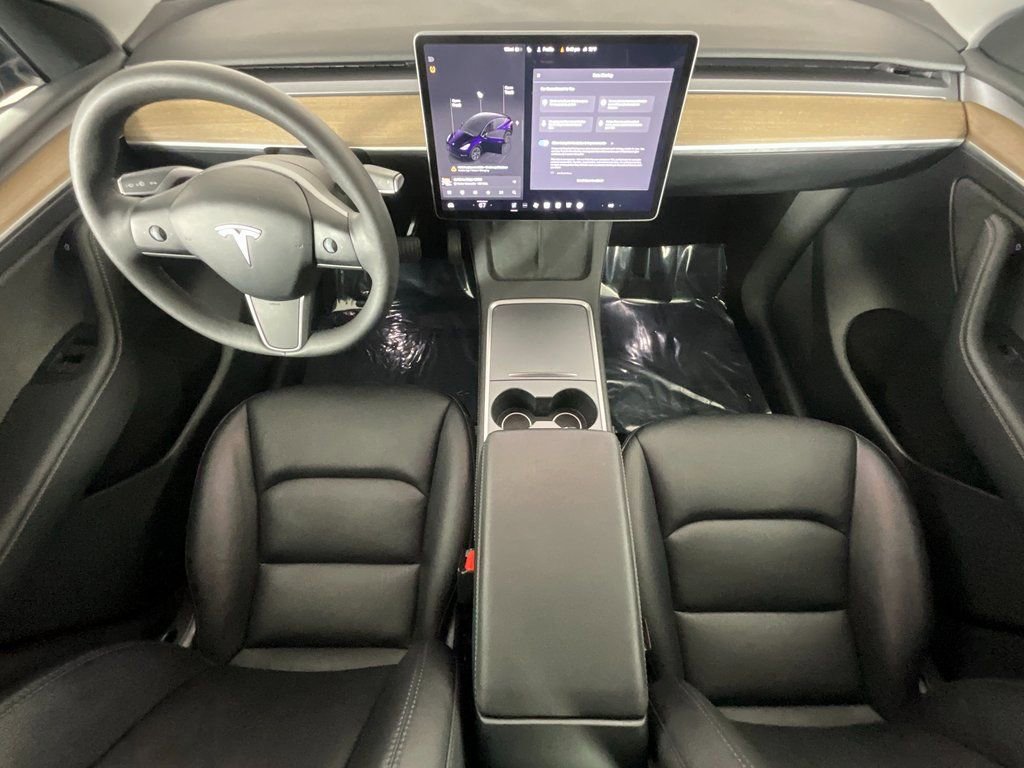 Used 2024 Tesla Model Y Long Range image 13