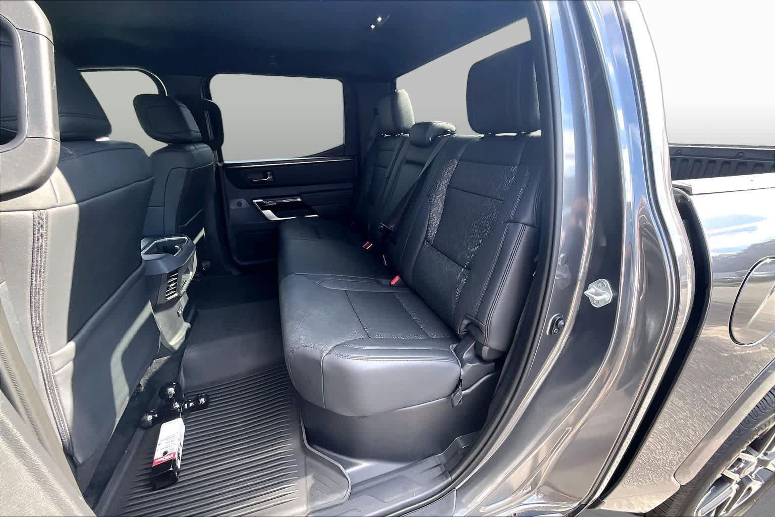 Used 2025 Toyota Tundra Limited AWD/4WD image 21