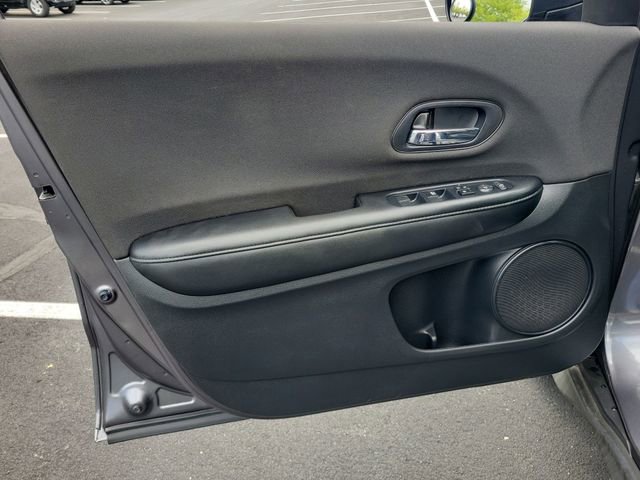 Used 2019 Honda HR-V LX image 36