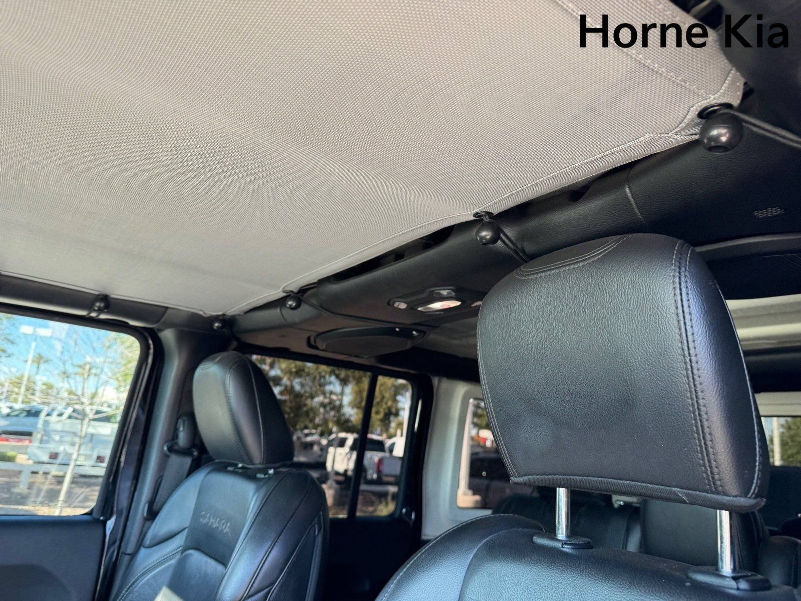 Used 2018 Jeep Wrangler Unlimited Sahara AWD/4WD image 24