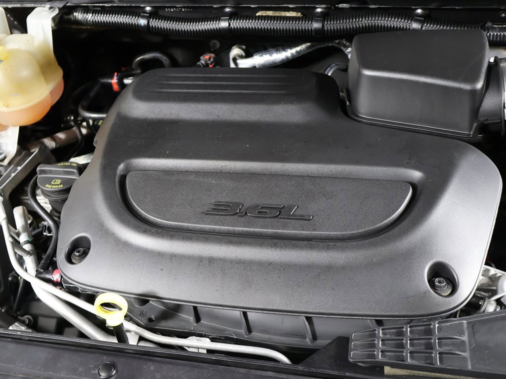 Used 2022 Chrysler Pacifica Touring-L image 17