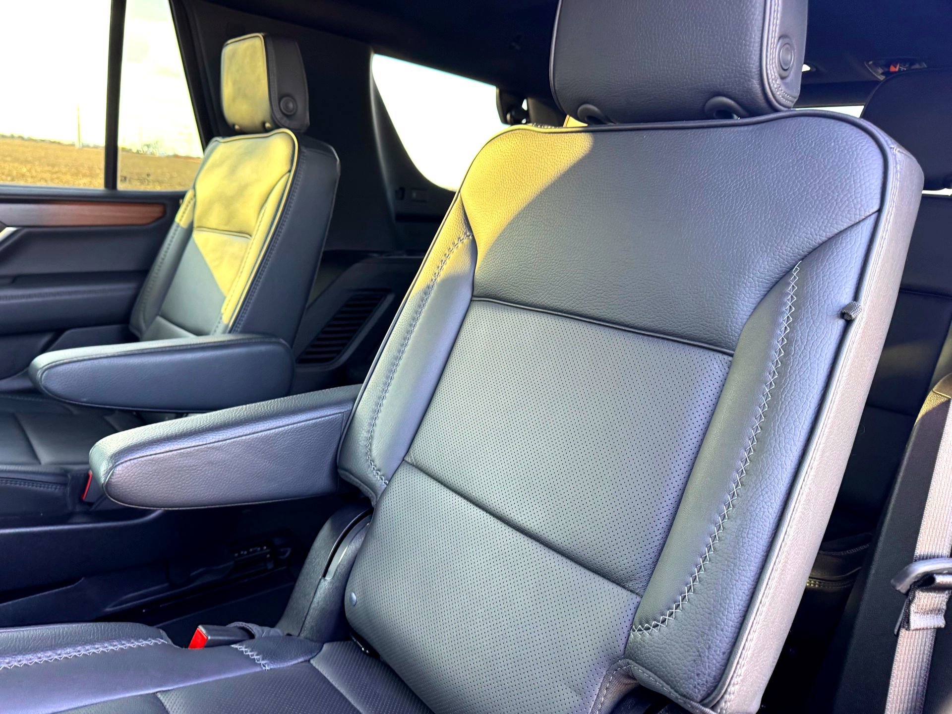 Used 2025 GMC Yukon Denali image 19