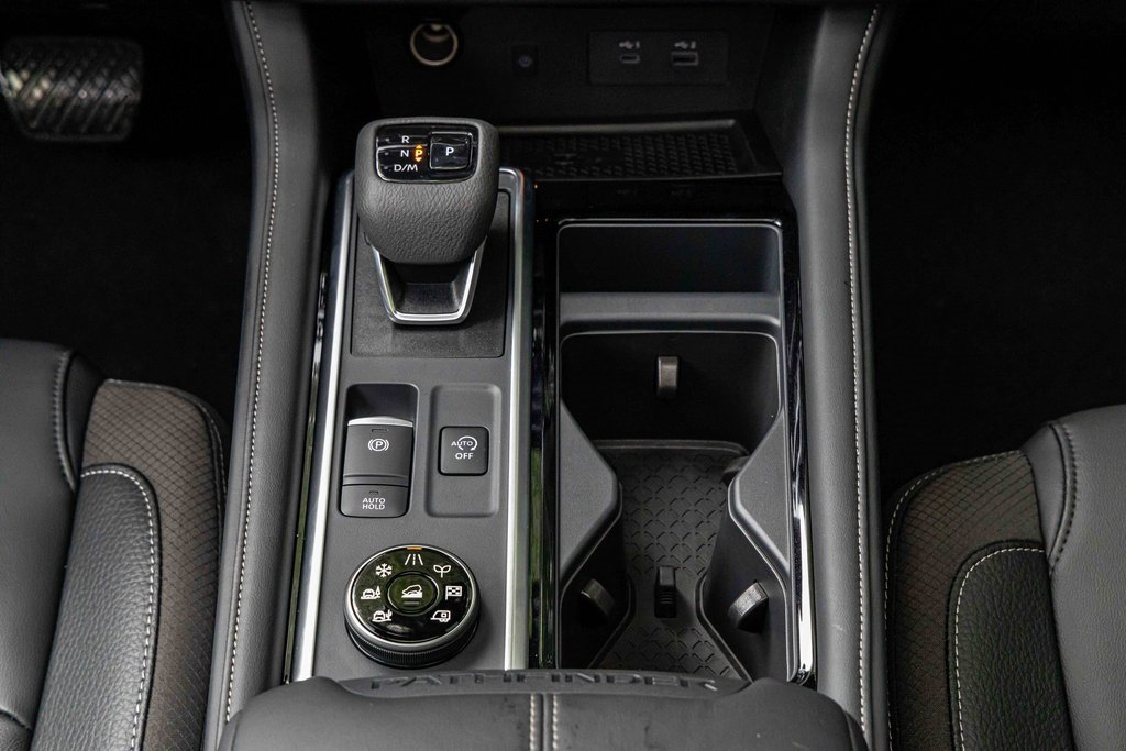 Certified 2025 Nissan Pathfinder SL w/ SL Premium Package image 13