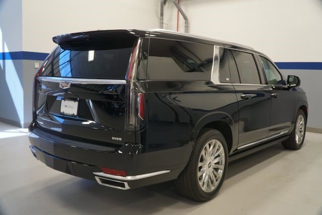 Certified 2023 Cadillac Escalade ESV Premium Luxury w/ Performance Package image 5