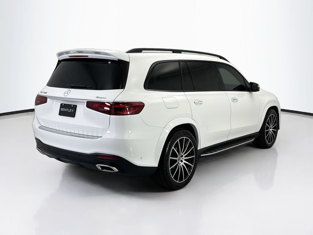 Used 2025 Mercedes-Benz GLS 580 4MATIC image 5