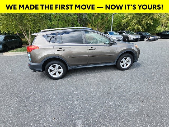 Used 2014 Toyota RAV4 XLE AWD/4WD image 12