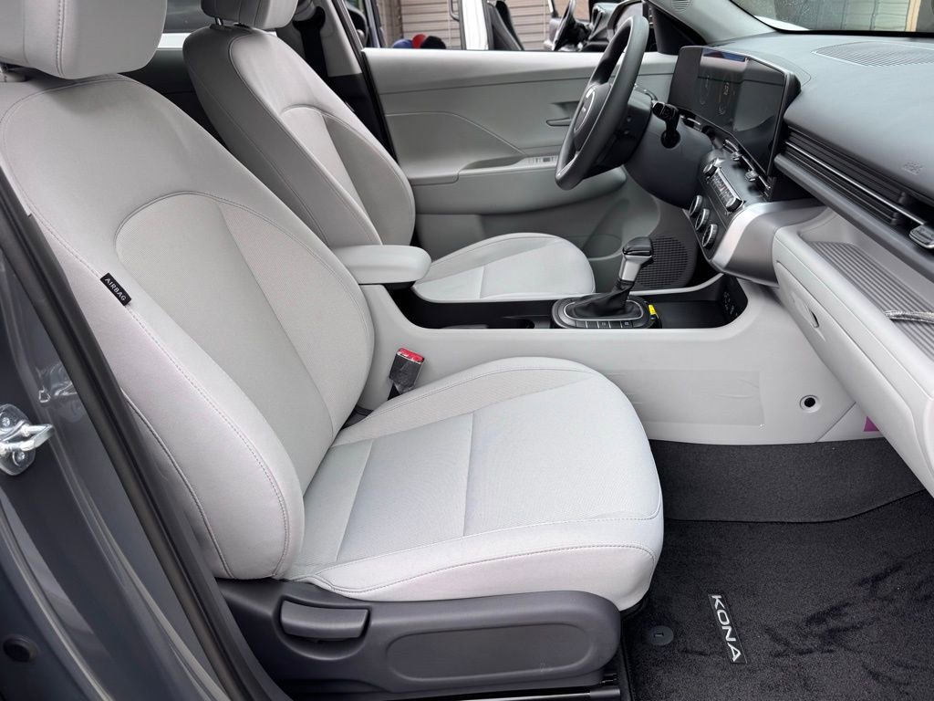 New 2026 Hyundai Kona SE FWD image 15