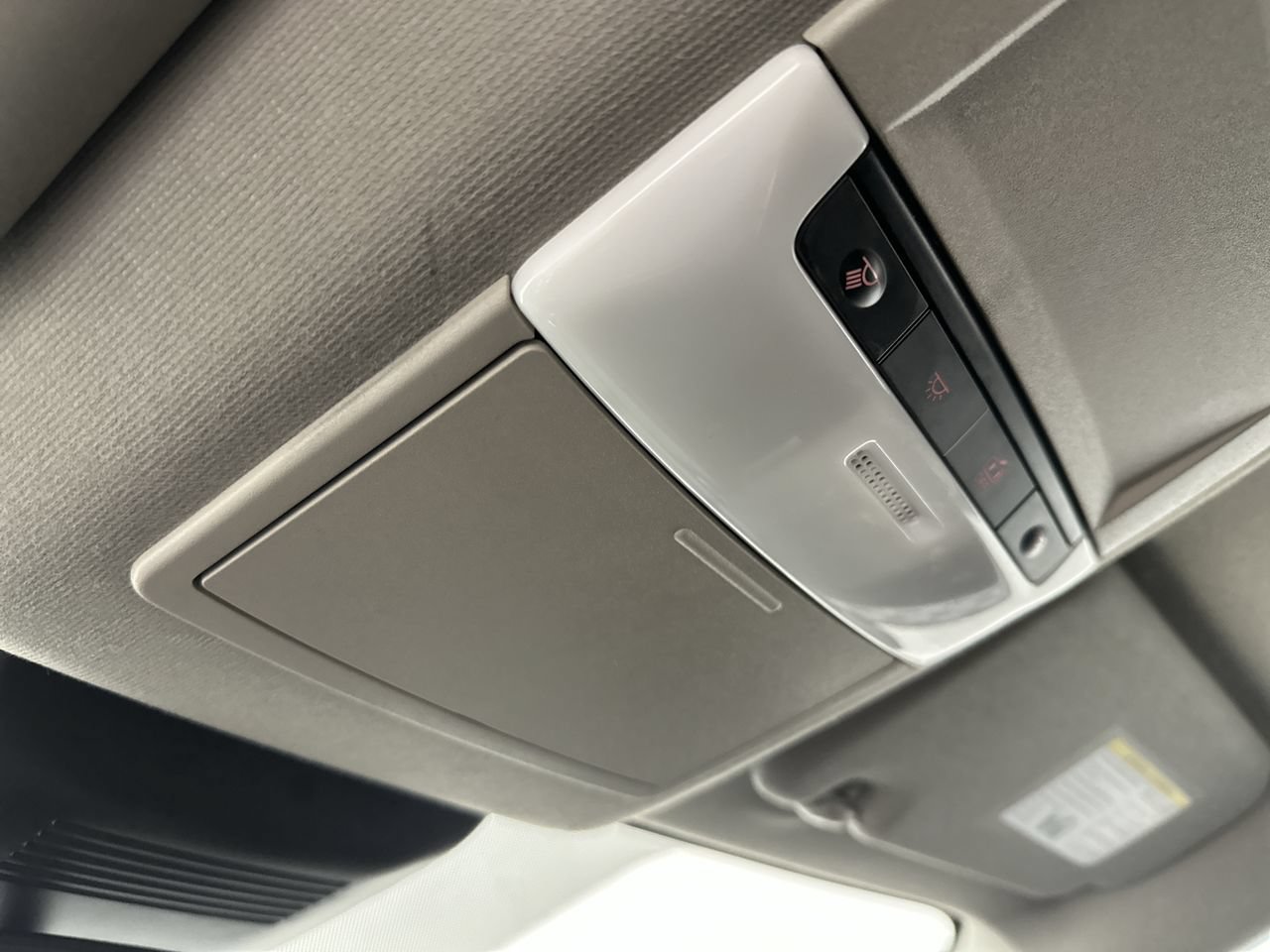Used 2025 Nissan Sentra SR FWD image 9