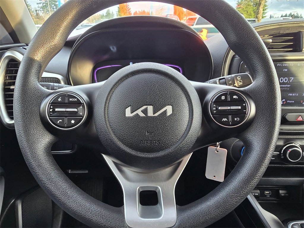 Used 2023 Kia Soul LX image 15