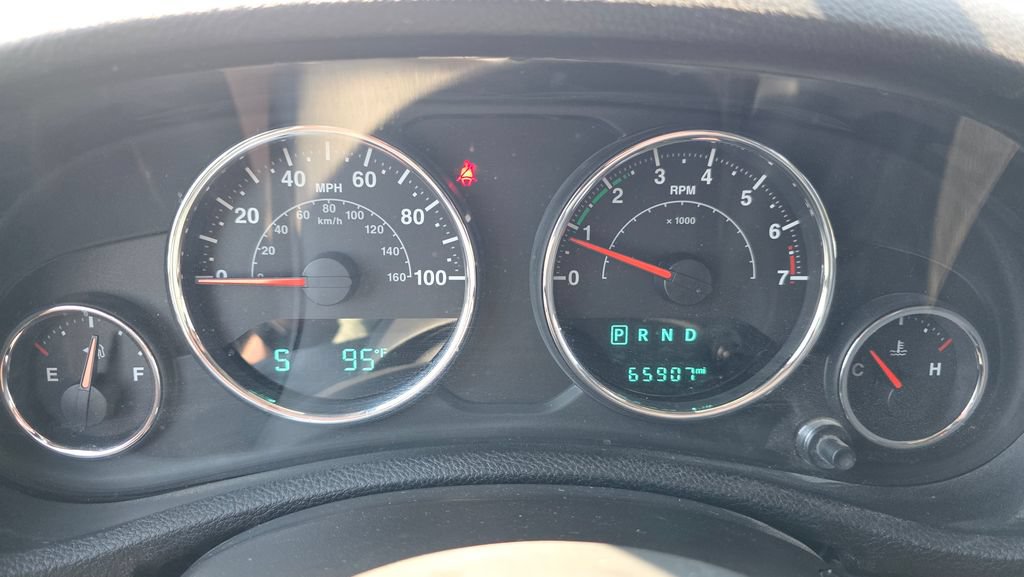 Used 2015 Jeep Wrangler Unlimited Sport w/ Quick Order Package 24S AWD/4WD image 17