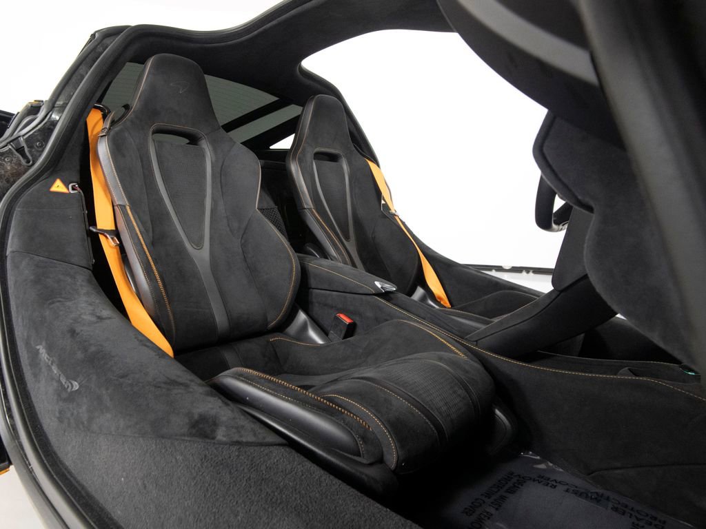 Used 2025 McLaren 750S image 33
