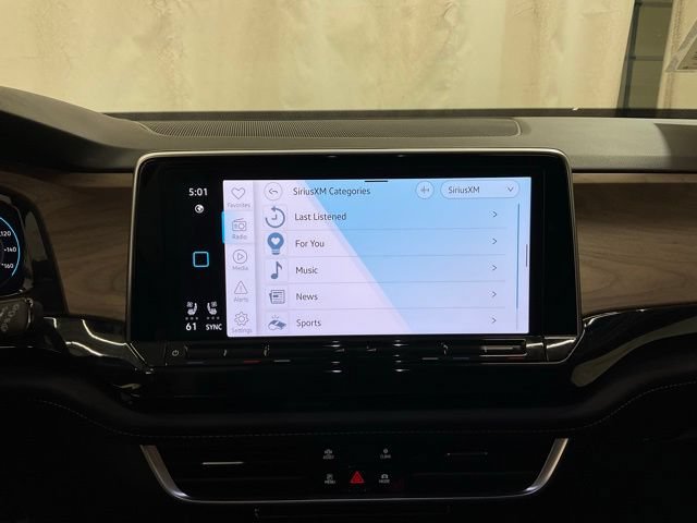 Used 2025 Volkswagen Atlas SE FWD image 18