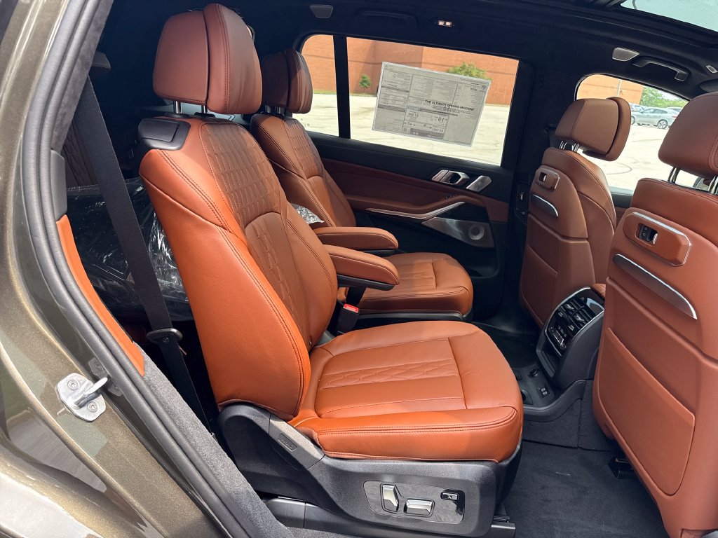New 2027 BMW X7 M60i AWD/4WD image 25