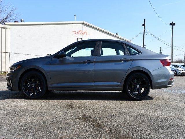 New 2026 Volkswagen Jetta SE image 4