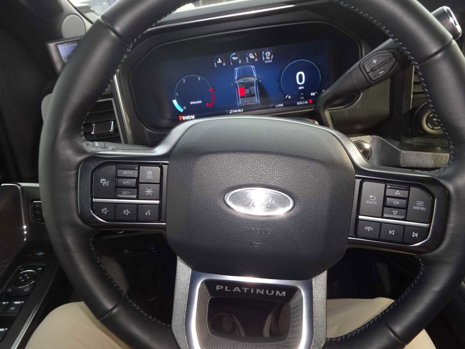 Used 2025 Ford F350 Platinum w/ FX4 Off-Road Package image 23