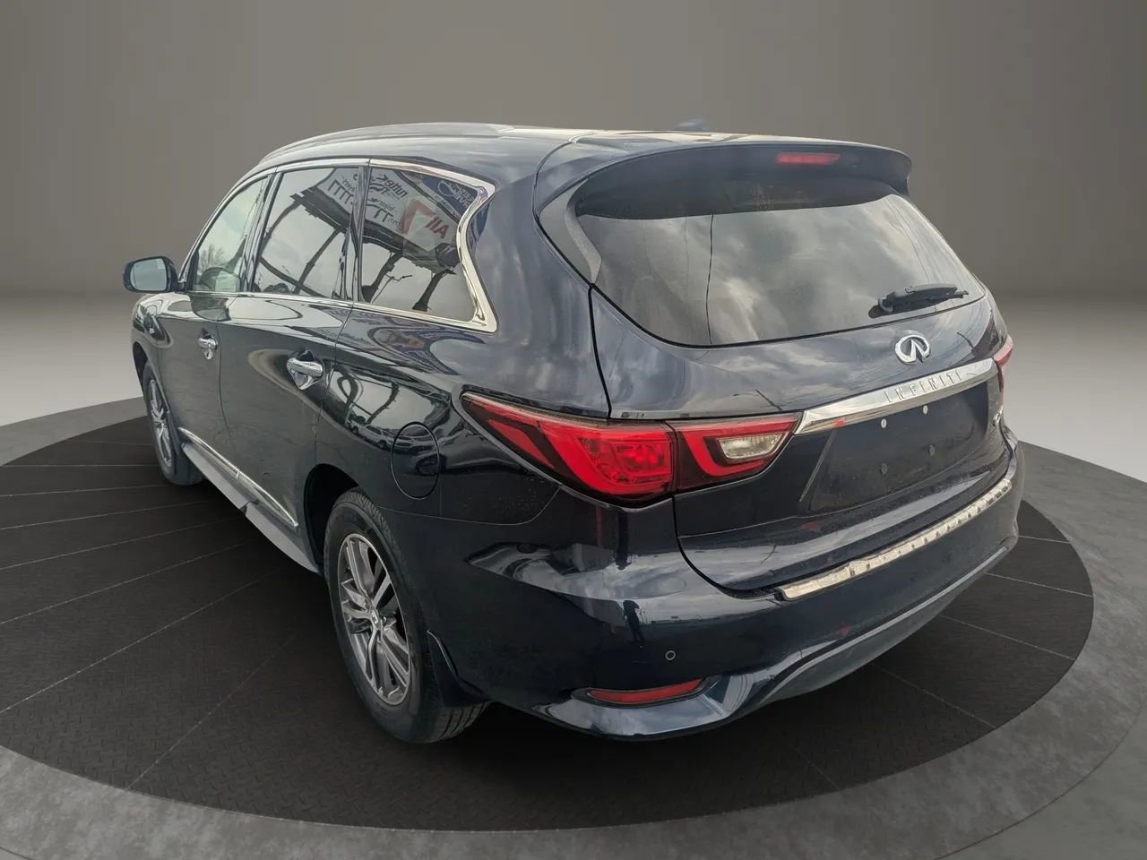 Used 2019 INFINITI QX60 Luxe w/ Essential Package image 4