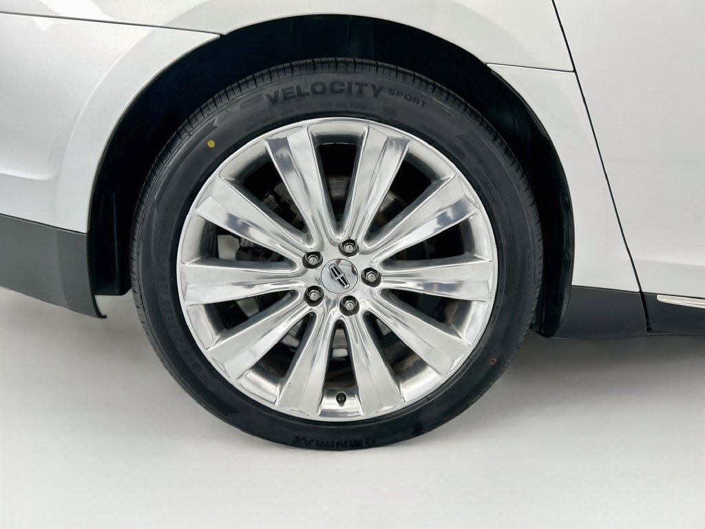 Used 2015 Lincoln MKS AWD w/ Equipment Group 201A image 32