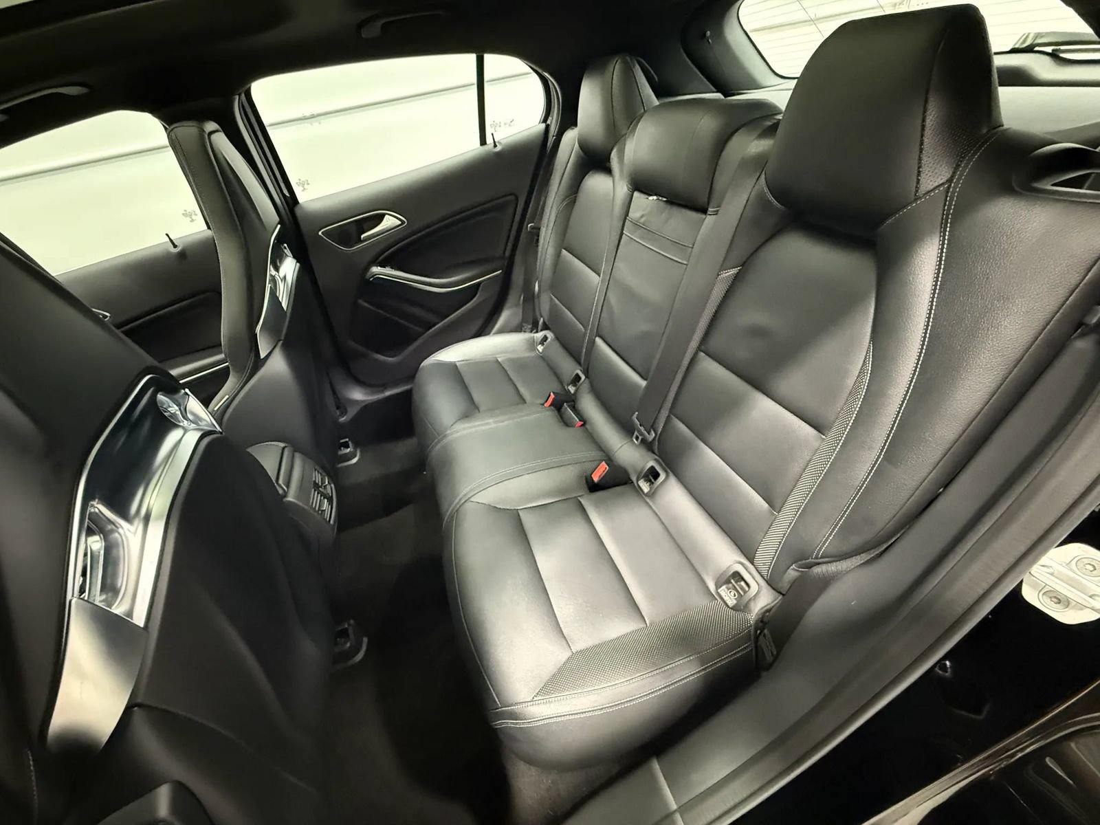 Used 2015 Mercedes-Benz GLA 45 AMG 4MATIC image 31