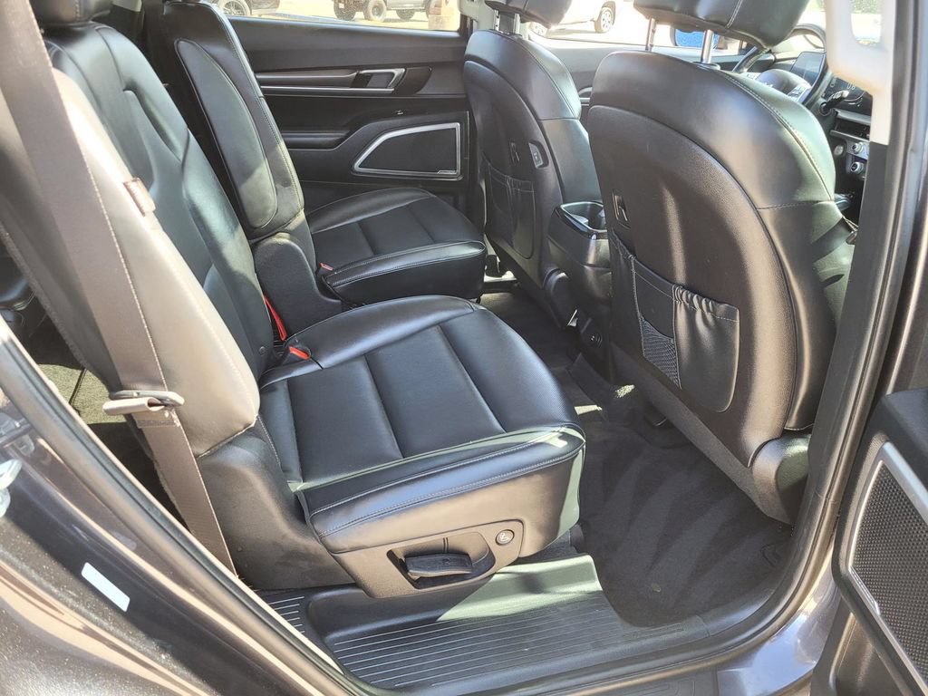 Used 2025 Kia Telluride S AWD/4WD image 12